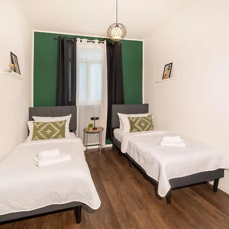 Belmonte Xxl - 38 Guests - Wellness & Entertainment - فيلة بندورف